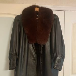 Women Leather Coat, Size M, with warm liner and fur collar